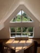Exklusive "Penthouse" Wohnung mit großer Glasfront, Parkett und Balkon - Wohnzimmer/ Wohnbereich