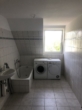 Exklusive "Penthouse" Wohnung mit großer Glasfront, Parkett und Balkon - Badezimmer