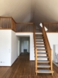 Exklusive "Penthouse" Wohnung mit großer Glasfront, Parkett und Balkon - Wohnzimmer/ Wohnbereich