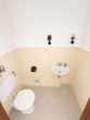 Separates WC - Zentral und praktisch, 4 Zimmer mit Balkon und Stellplatz