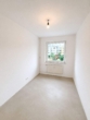Zimmer 3 - Zentral und praktisch, 4 Zimmer mit Balkon und Stellplatz