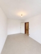 Zimmer 2 - Zentral und praktisch, 4 Zimmer mit Balkon und Stellplatz