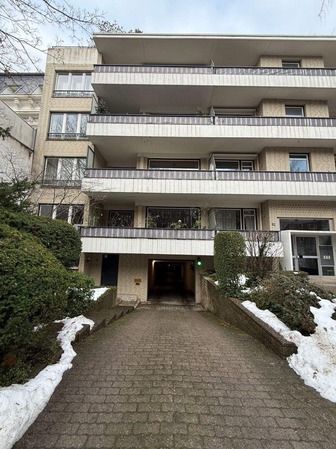 Tiefgaragenstellplatz in Hamburg – Ideal für Pendler, 20149 Hamburg, Parken