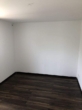 Zimmer 3 mit Balkon - Exklusive Penthouse Wohnung mit großer Glasfront, Parkett und Balkon