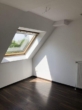 Zimmer 2 - Exklusive Penthouse Wohnung mit großer Glasfront, Parkett und Balkon