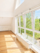 Bild - Exklusive Penthouse Wohnung mit großer Glasfront, Parkett und Balkon